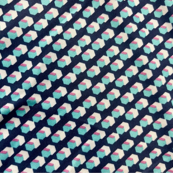 Women’s Callaway sleeveless 3/4 zip golf shirt. Medium - Picture 4 of 5